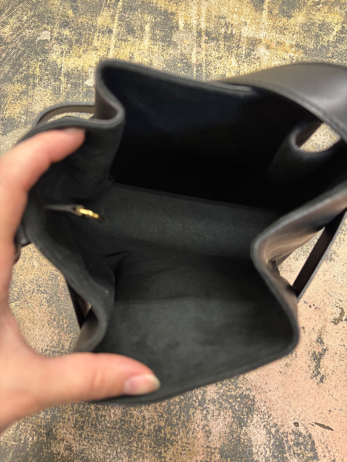 Louis Vuitton Black Sac d’Epaule Bucket Shoulder Bag in Epi Leather