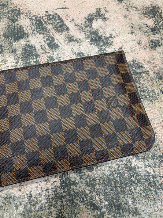 Louis Vuitton Neverfull MM Pouch Damier Ebene Wristlet Clutch in Brown
