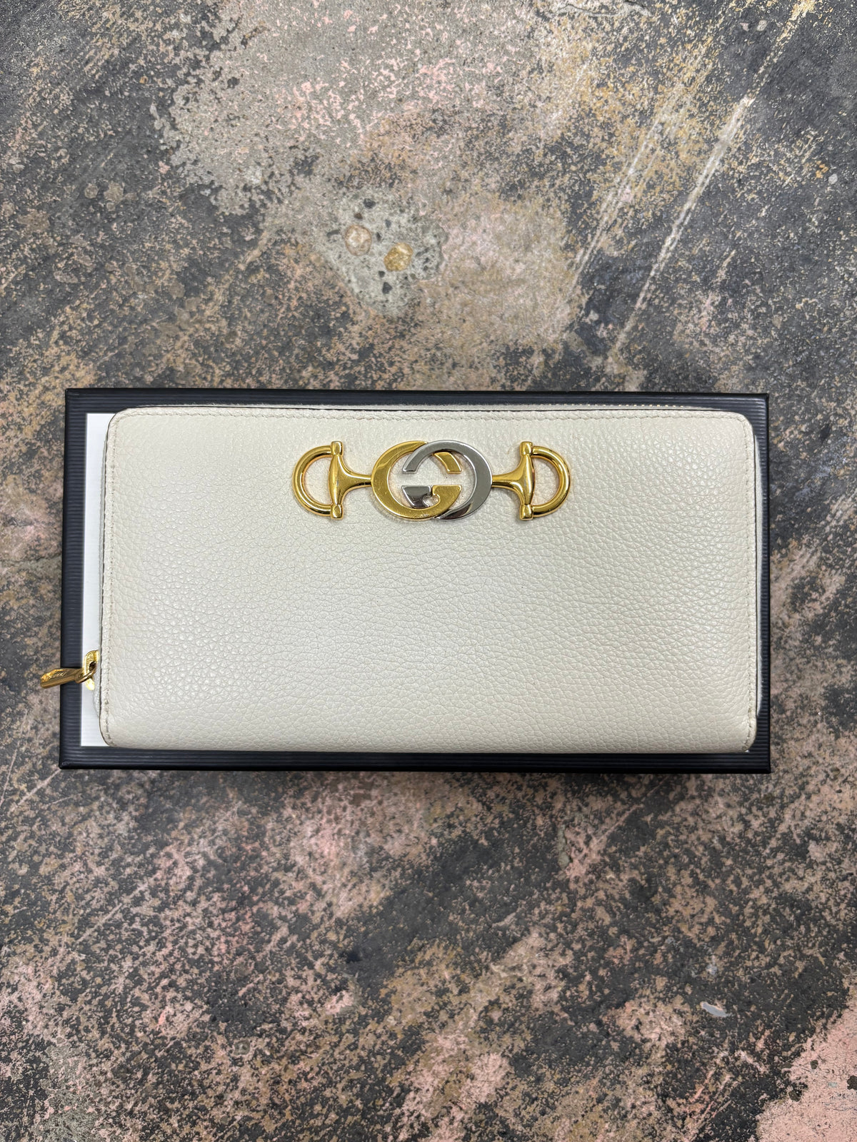 Gucci Zumi Zip Off White Wallet