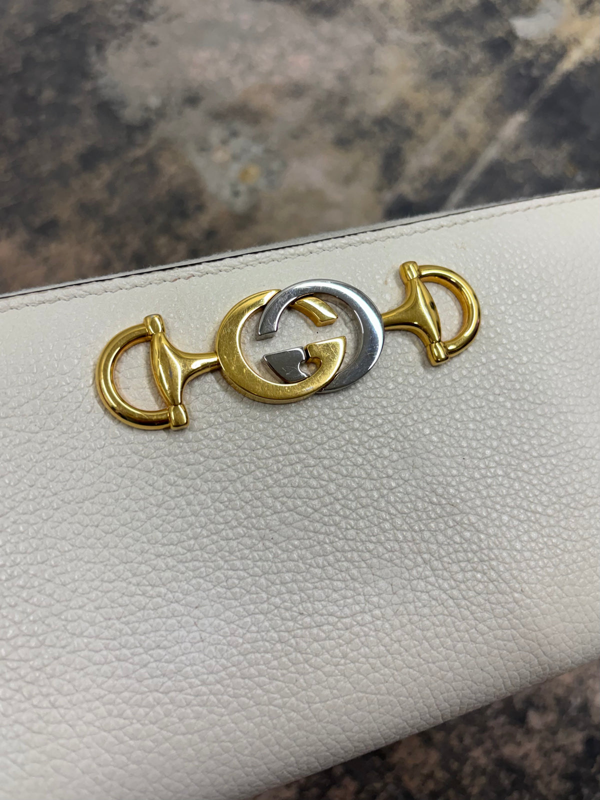 Gucci Zumi Zip Off White Wallet