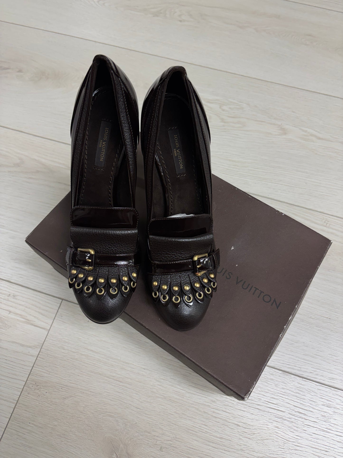 Louis Vuitton Balmoral Brogue Leather Pump in Moka with Gold Stud Accents
