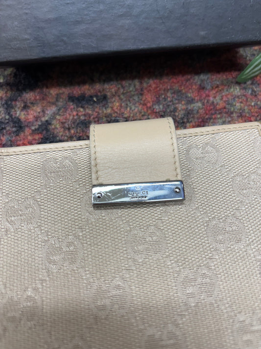 Vintage Gucci GG Canvas Bifold Beige Wallet