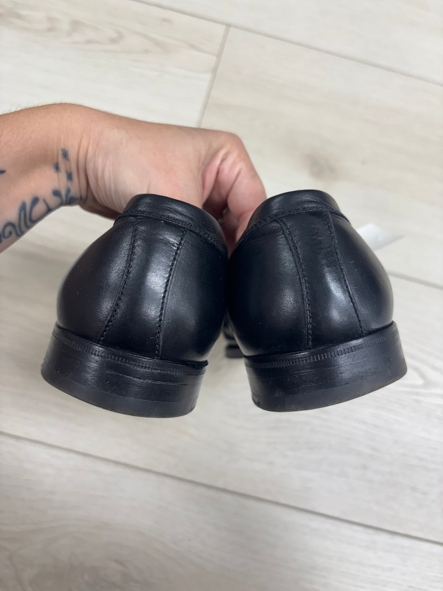 Vintage Gucci Black Leather Tassel Loafers