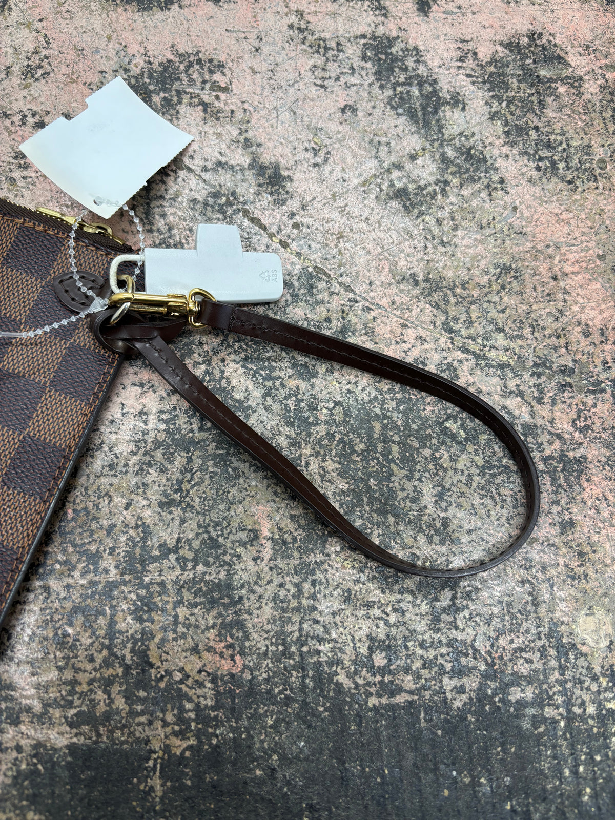 Louis Vuitton Neverfull MM Pouch Damier Ebene Wristlet Clutch in Brown