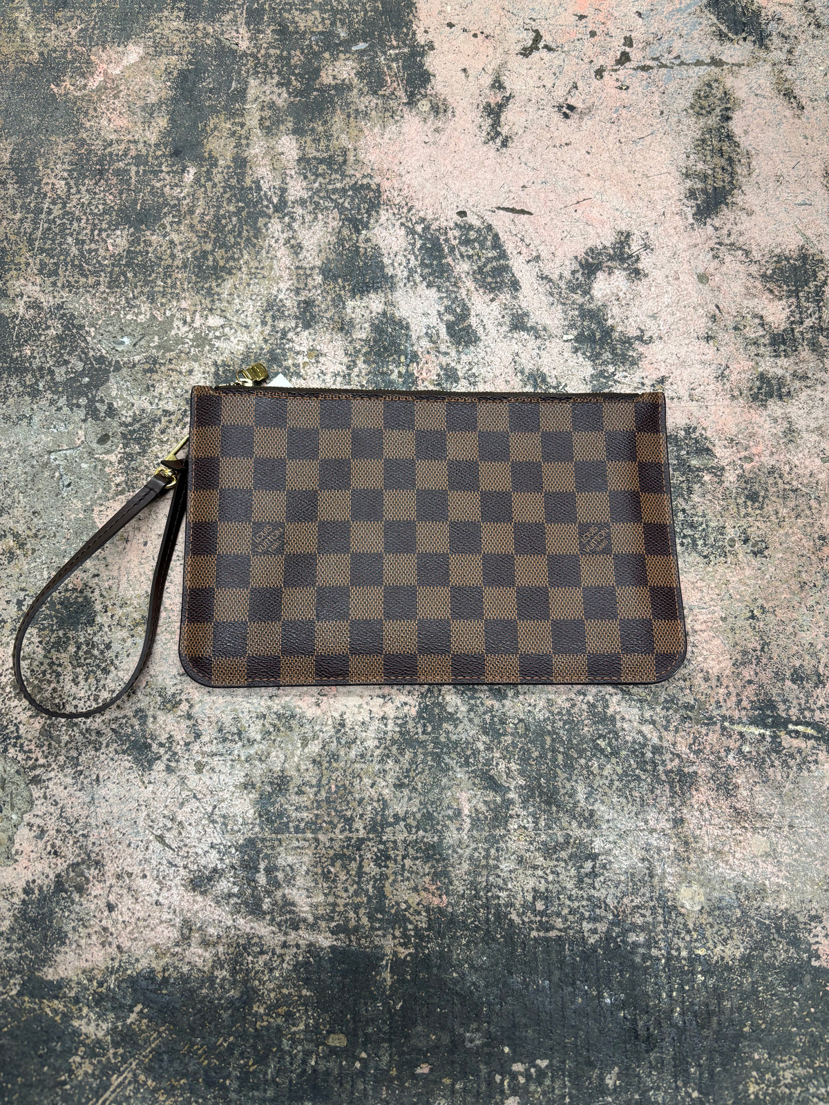 Louis Vuitton Neverfull MM Pouch Damier Ebene Wristlet Clutch in Brown