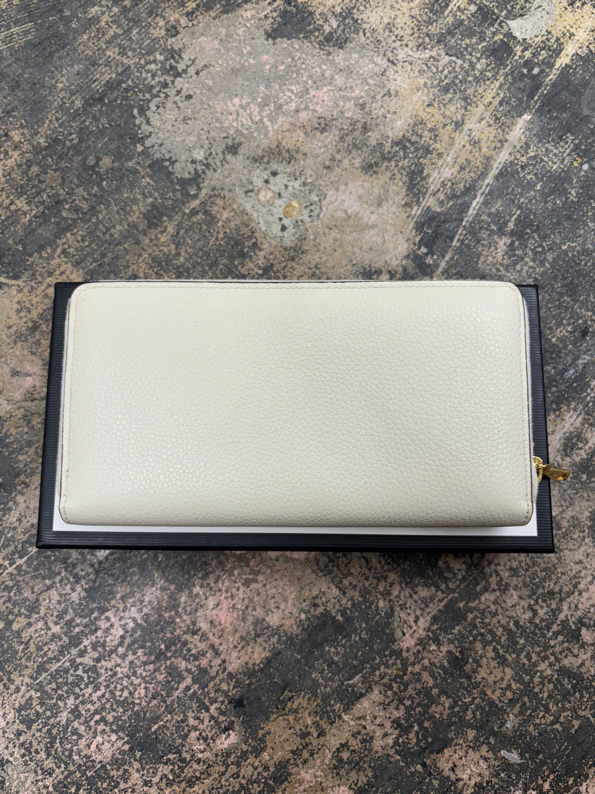 Gucci Zumi Zip Off White Wallet