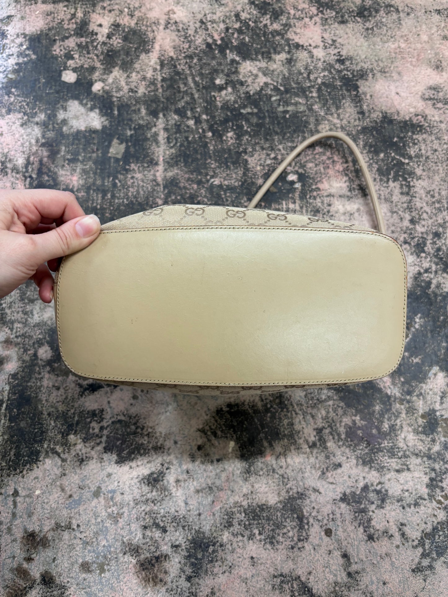 Gucci Clasp Hobo Shoulder Bag in Beige GG Canvas
