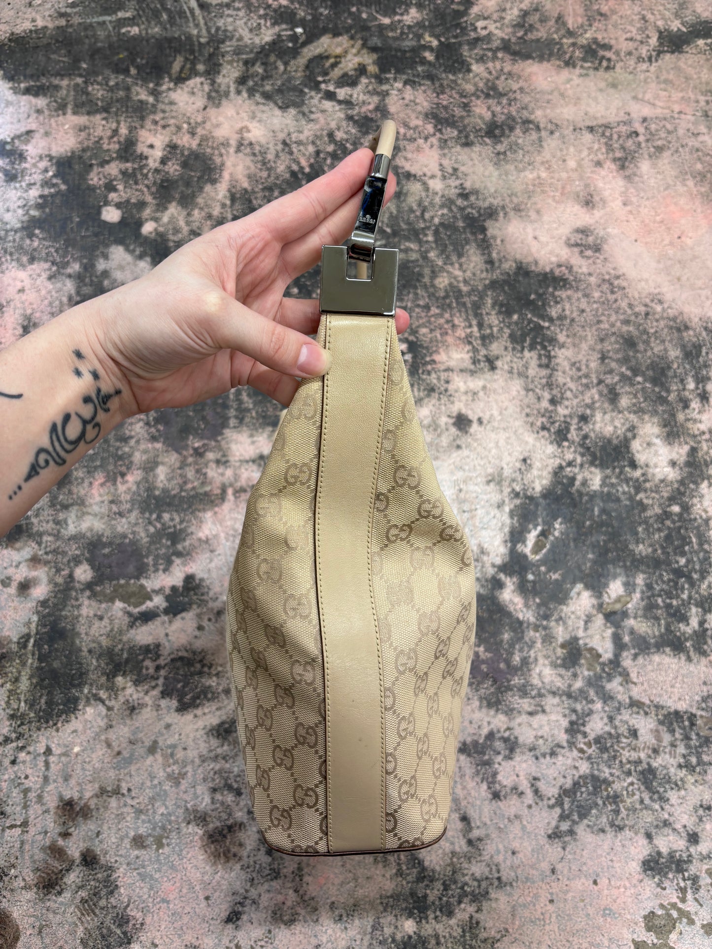 Gucci Clasp Hobo Shoulder Bag in Beige GG Canvas