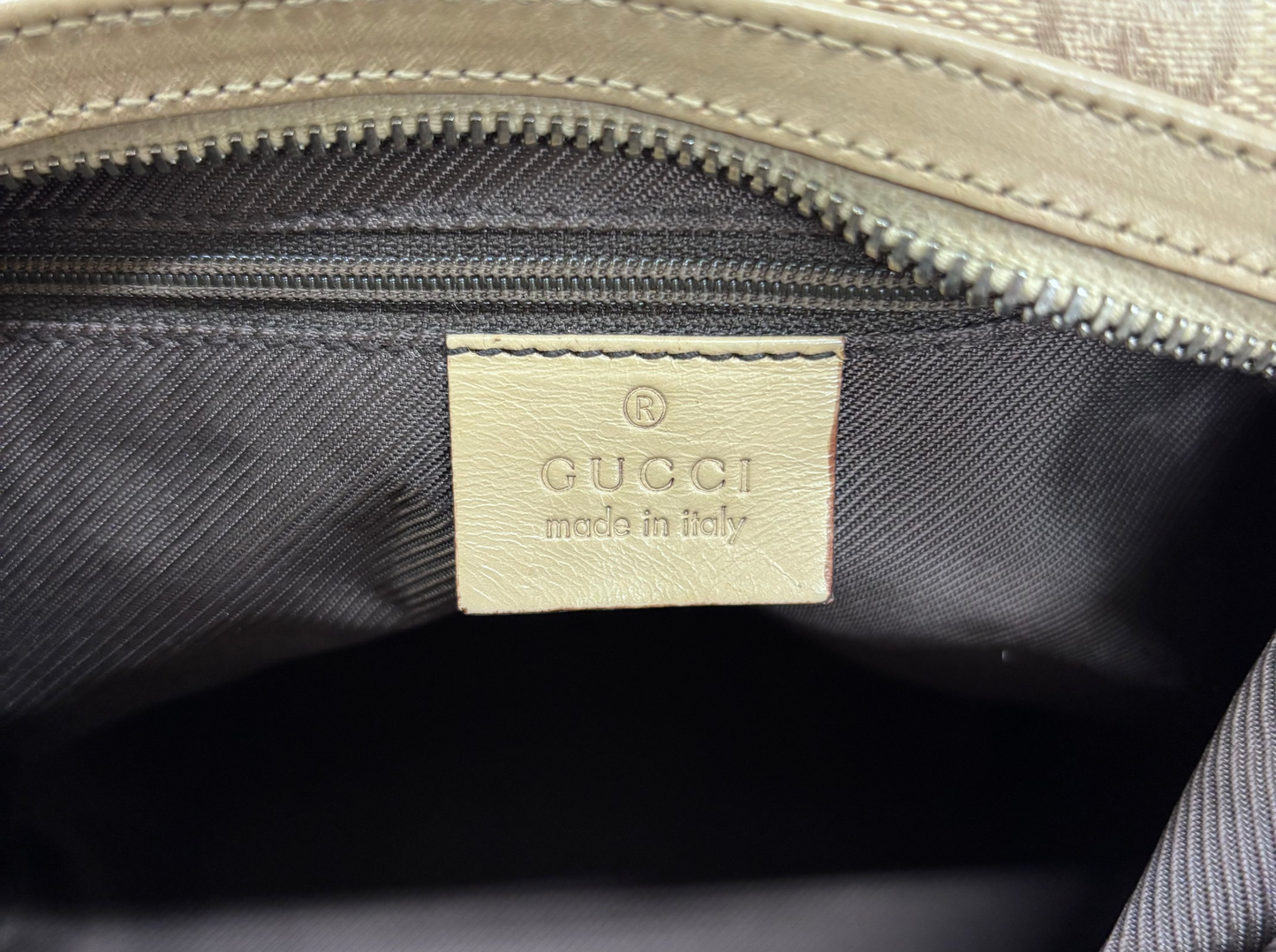 Gucci Clasp Hobo Shoulder Bag in Beige GG Canvas